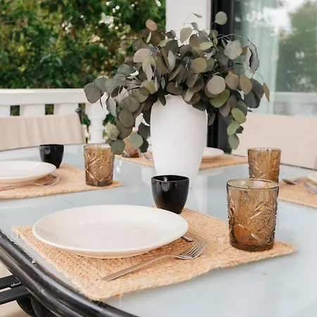 Dom wakacyjny Spacious With Private Pool & Garden For 4 Partida de La Cañada