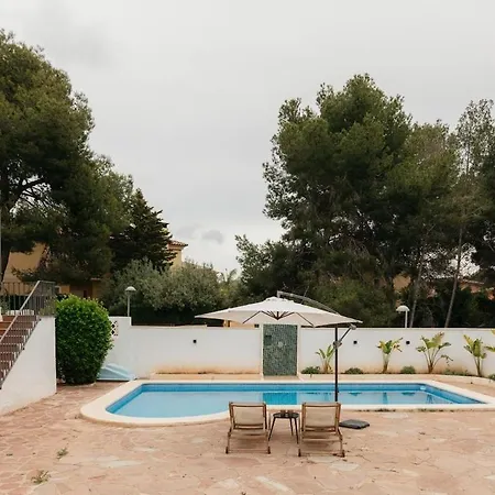 Spacious With Private Pool & Garden For 4 Partida de La Cañada